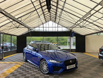 Used Jaguar XE 2020 for sale - 78182055: Photo