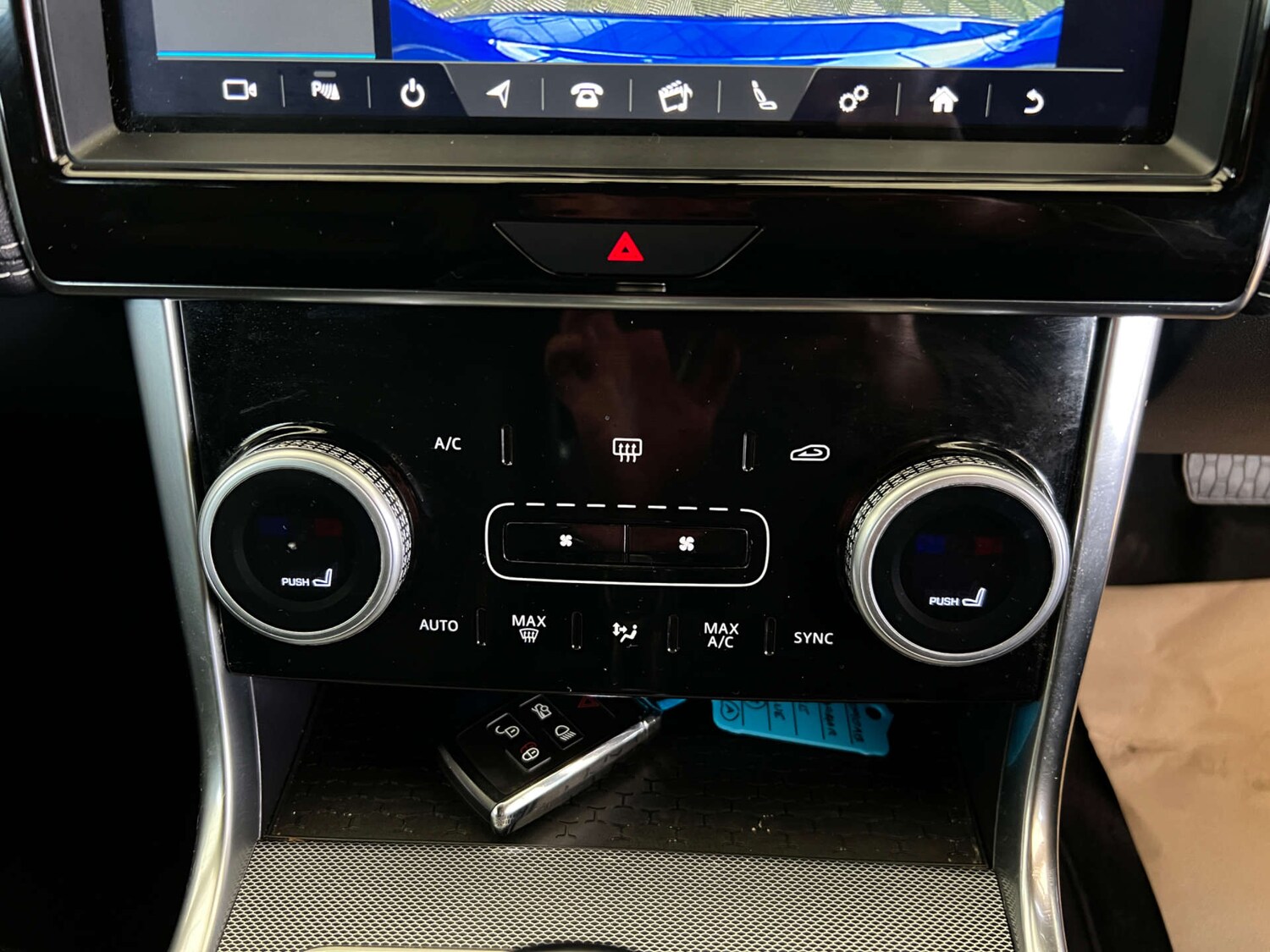 Used Jaguar XE 2020 for sale - 78182055: Photo 24