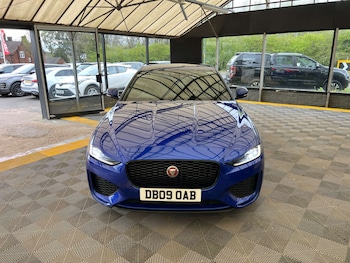 Used Jaguar XE 2020 for sale - 78182055: Photo