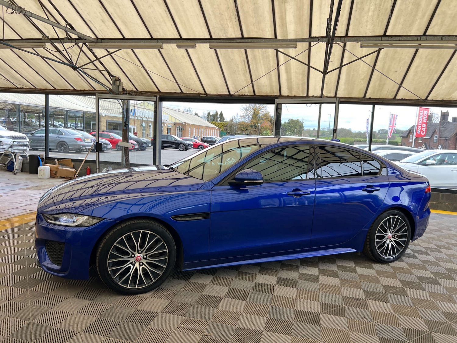 Used Jaguar XE 2020 for sale - 78182055: Photo 5