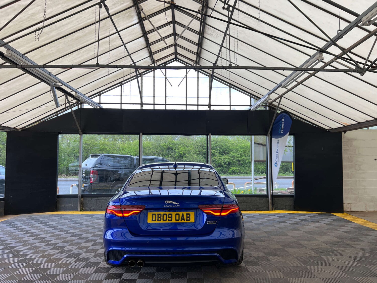 Used Jaguar XE 2020 for sale - 78182055: Photo 8