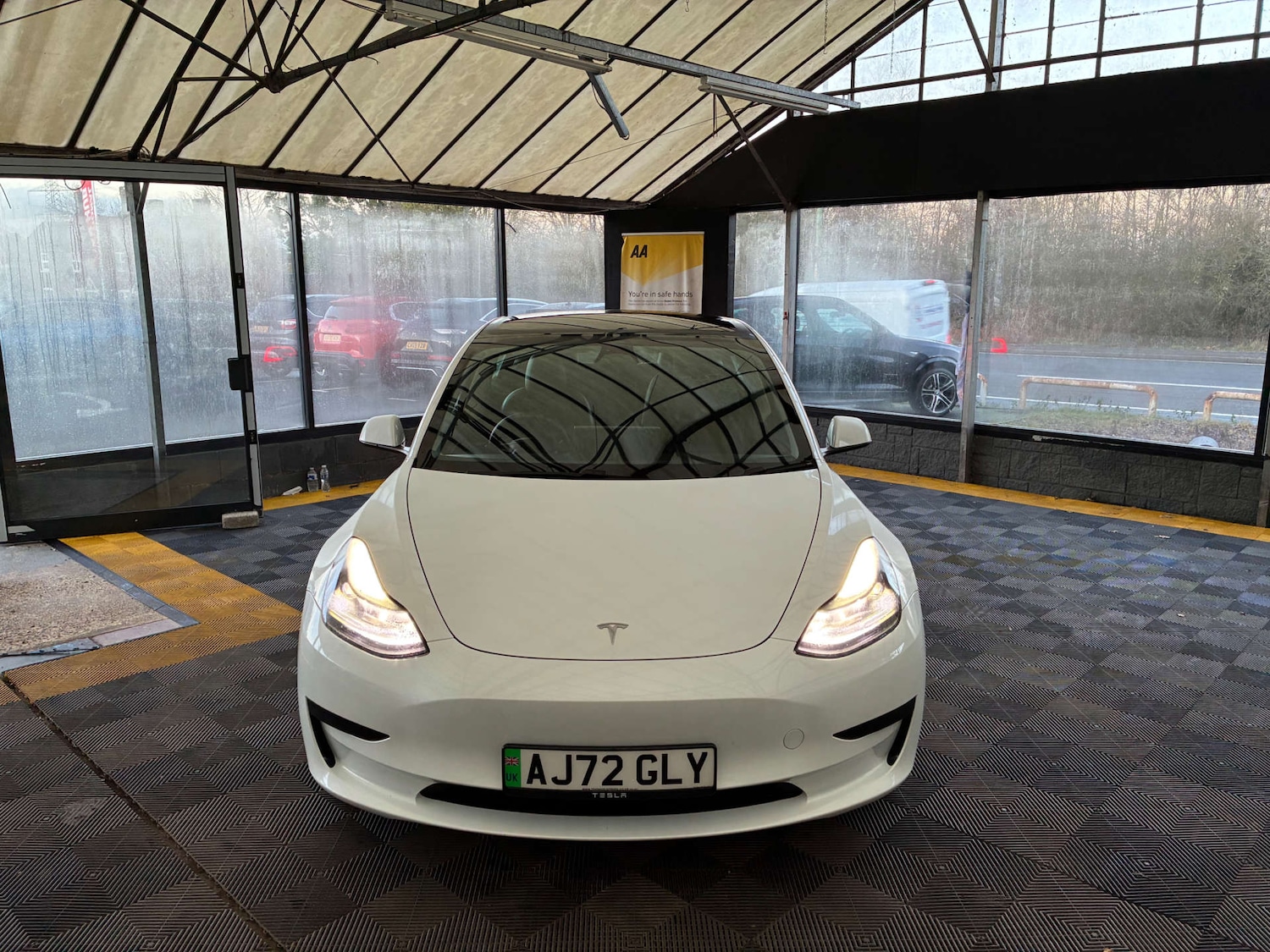 Used Tesla Model 3 2022 for sale - 77240423: Photo 2
