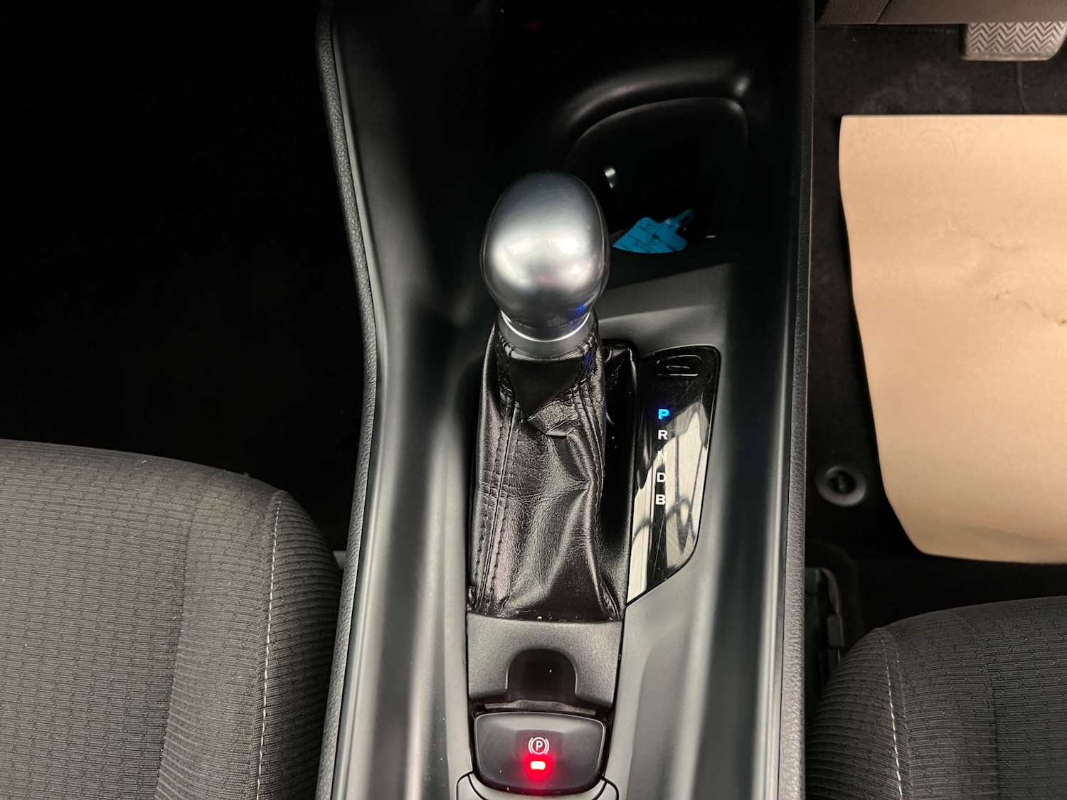 Used Toyota C-HR 2018 for sale - 78155665: Photo 21