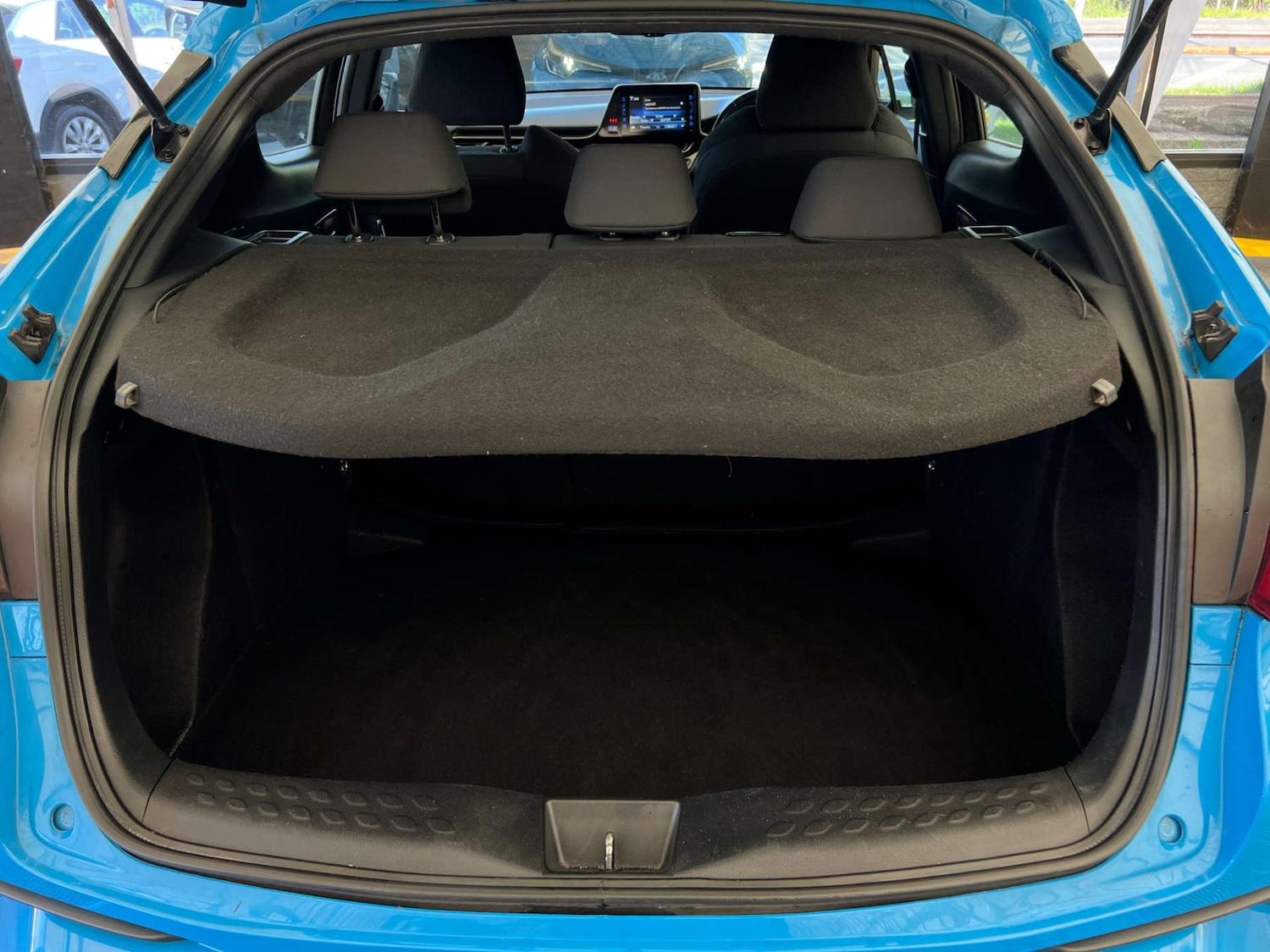 Used Toyota C-HR 2018 for sale - 78155665: Photo 25