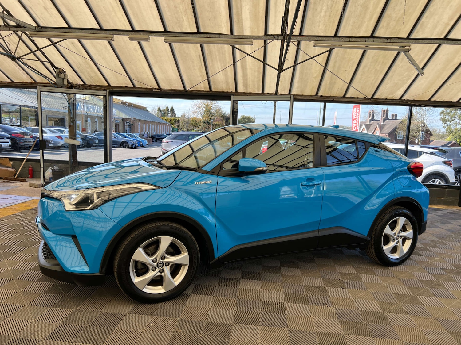 Used Toyota C-HR 2018 for sale - 78155665: Photo 5