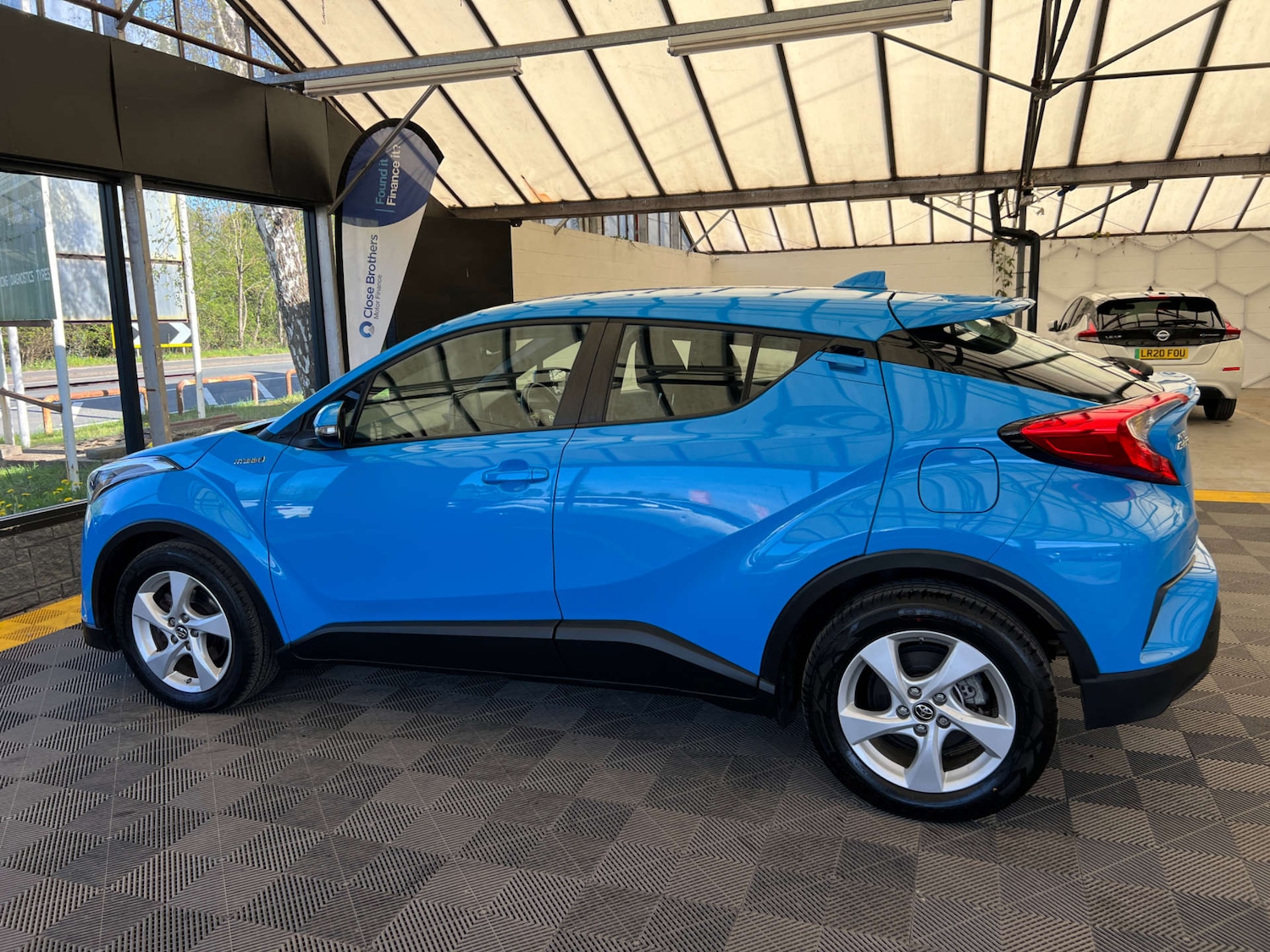 Used Toyota C-HR 2018 for sale - 78155665: Photo 7