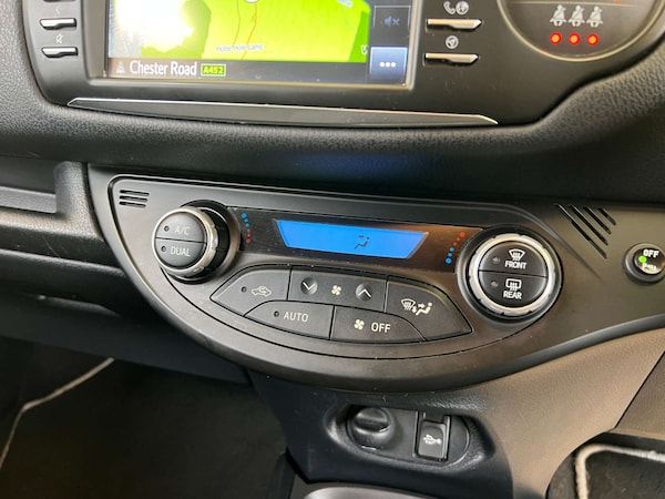 Used Toyota Yaris 2019 for sale - 76277690: Photo 18
