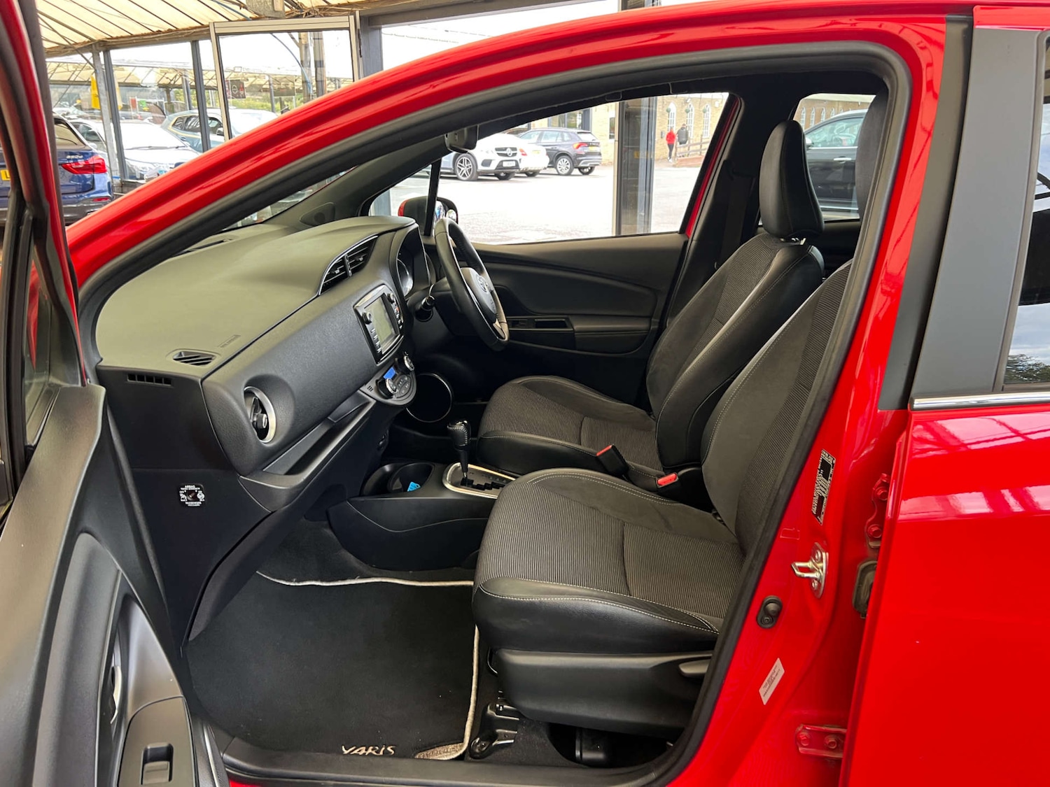 Used Toyota Yaris 2019 for sale - 76277690: Photo 25