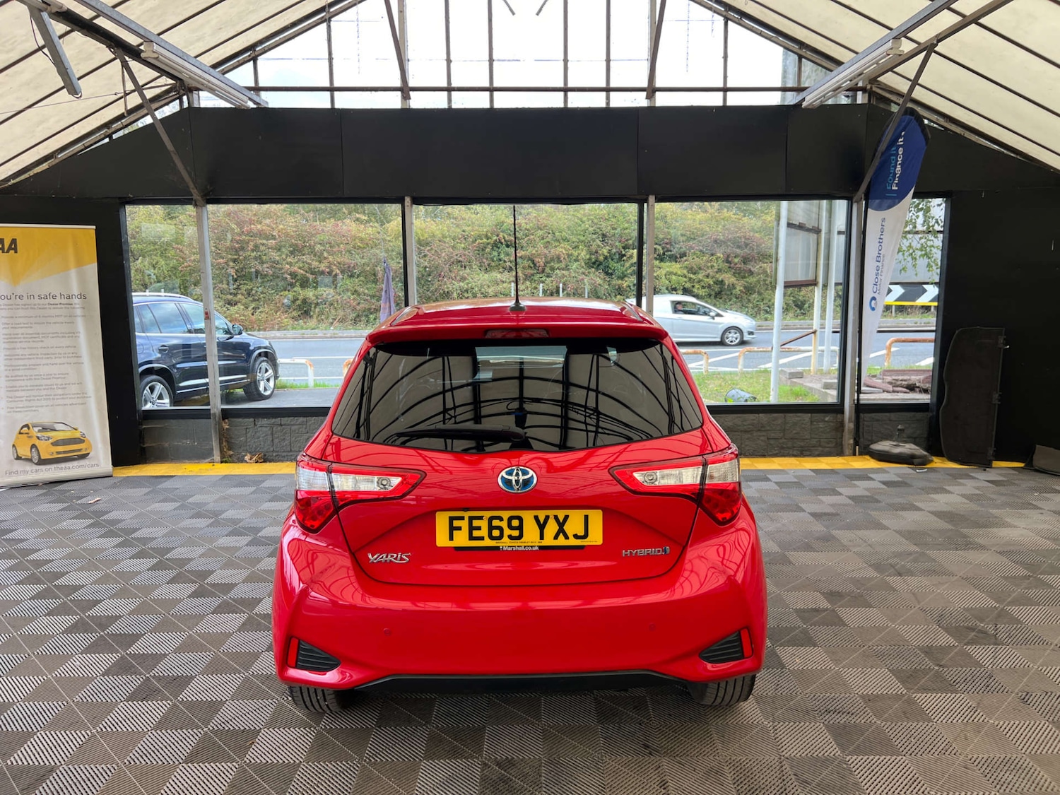 Used Toyota Yaris 2019 for sale - 76277690: Photo 7