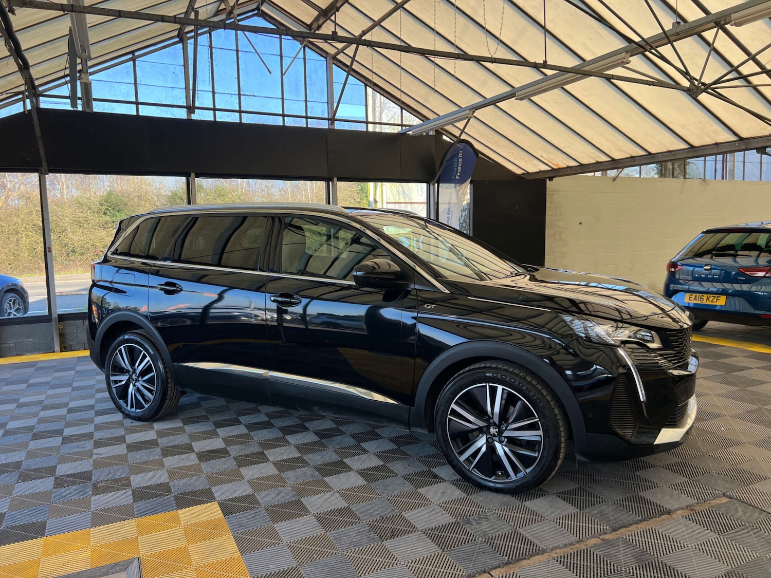 Used Peugeot 5008 2021 for sale - 77750352: Photo 3