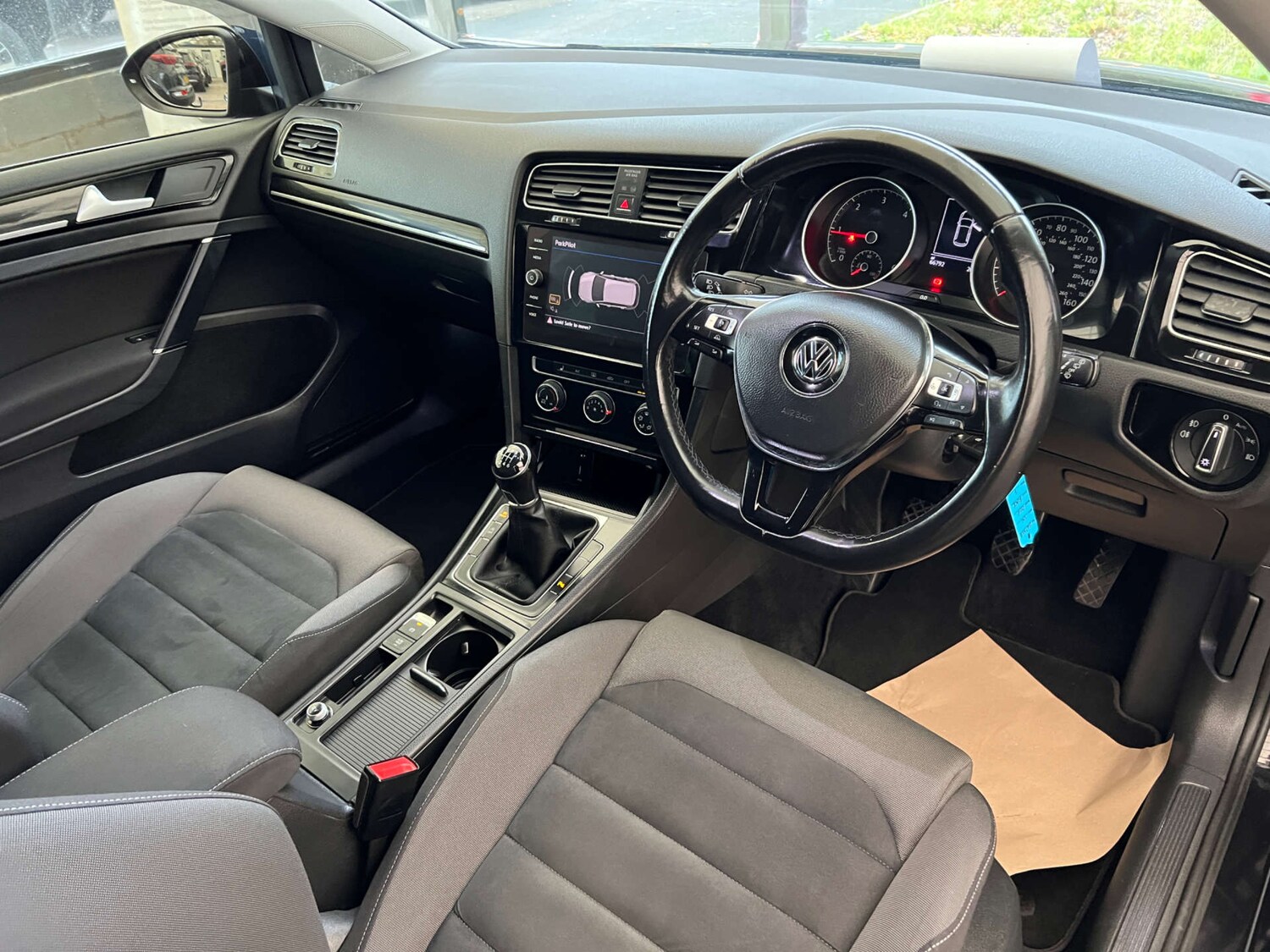 Used Volkswagen Golf 2017 for sale - 77581154: Photo 12