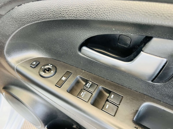 Used Kia Venga 2017 for sale - 75638790: Photo 13