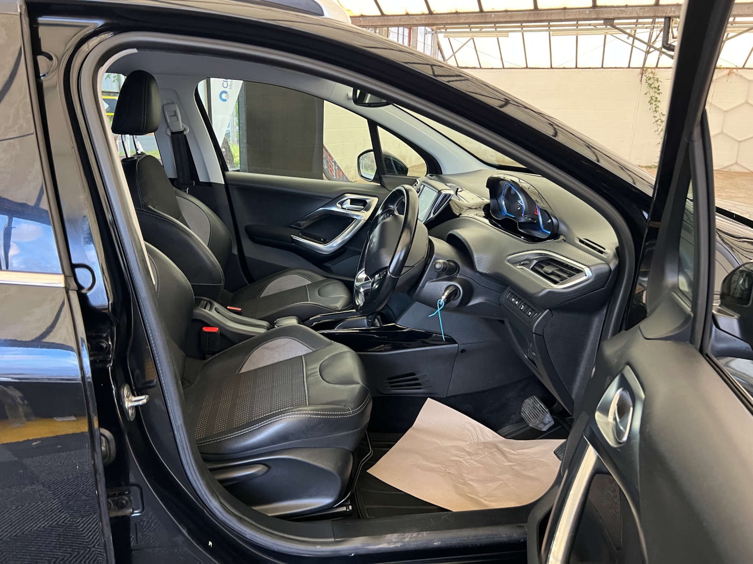 Used Peugeot 2008 2018 for sale - 76520327: Photo 10