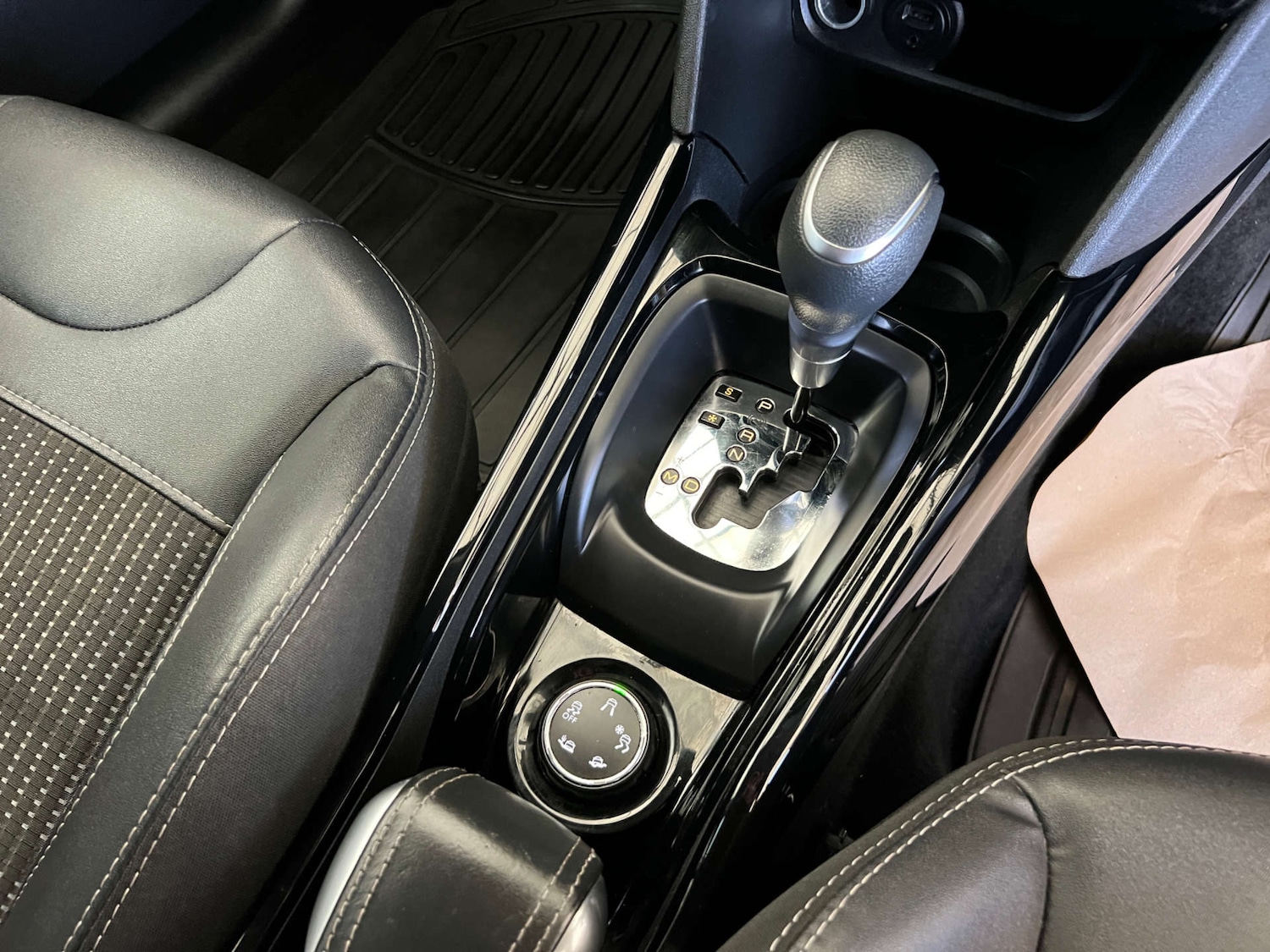 Used Peugeot 2008 2018 for sale - 76520327: Photo 17