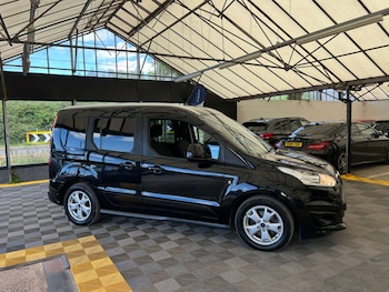 Used Ford Tourneo Connect 2017 for sale - 78926489: Photo