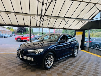 Used Alfa Romeo Stelvio 2018 for sale - 75617402: Photo