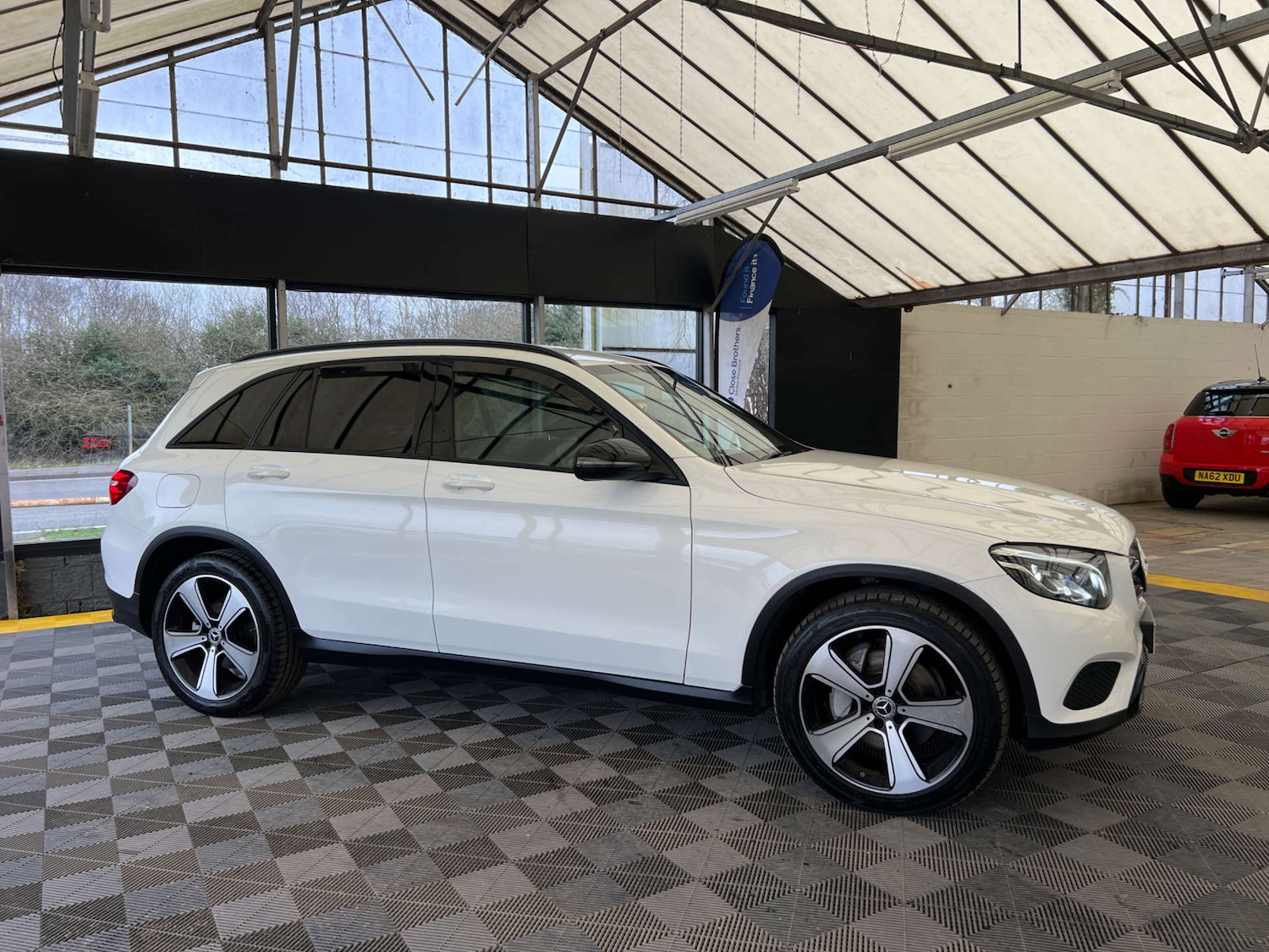 Used Mercedes-Benz GLC 2018 for sale - 77797071: Photo 3