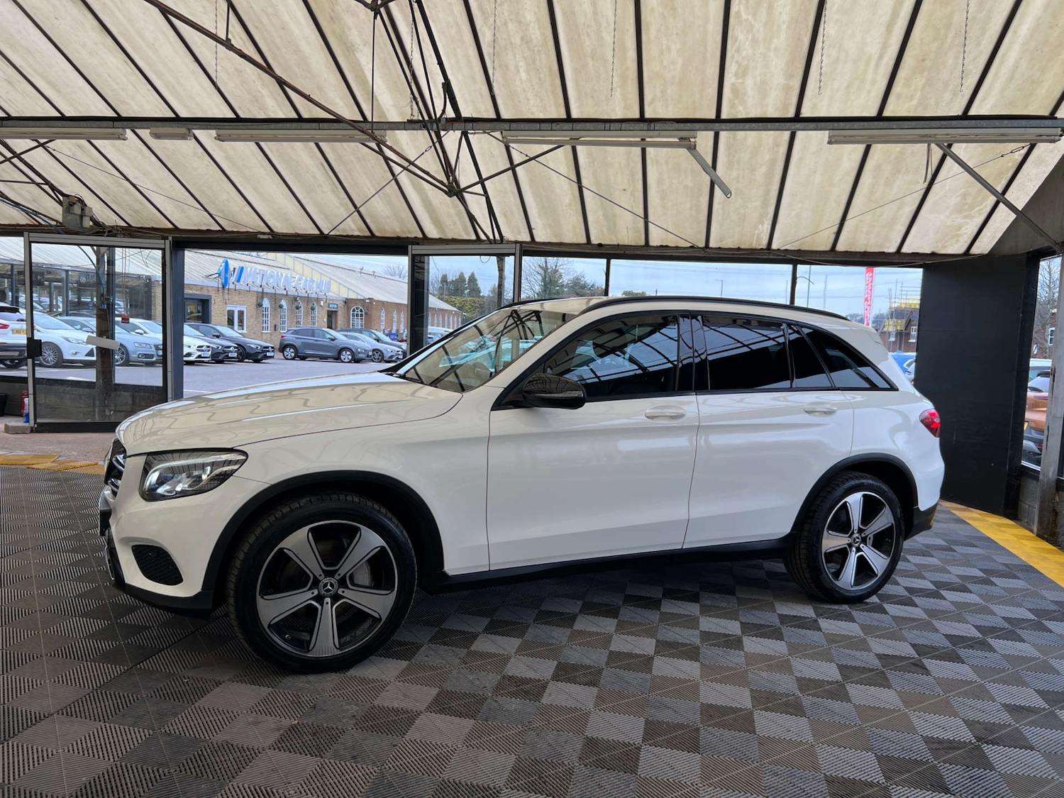 Used Mercedes-Benz GLC 2018 for sale - 77797071: Photo 5