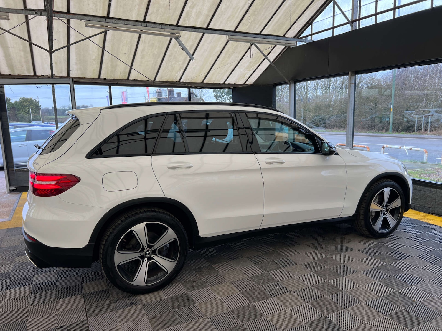 Used Mercedes-Benz GLC 2018 for sale - 77797071: Photo 9