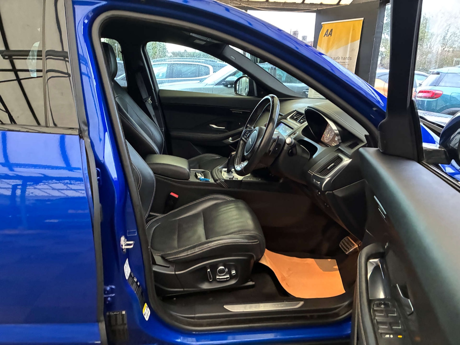 Used Jaguar E-Pace 2019 for sale - 77189528: Photo 9