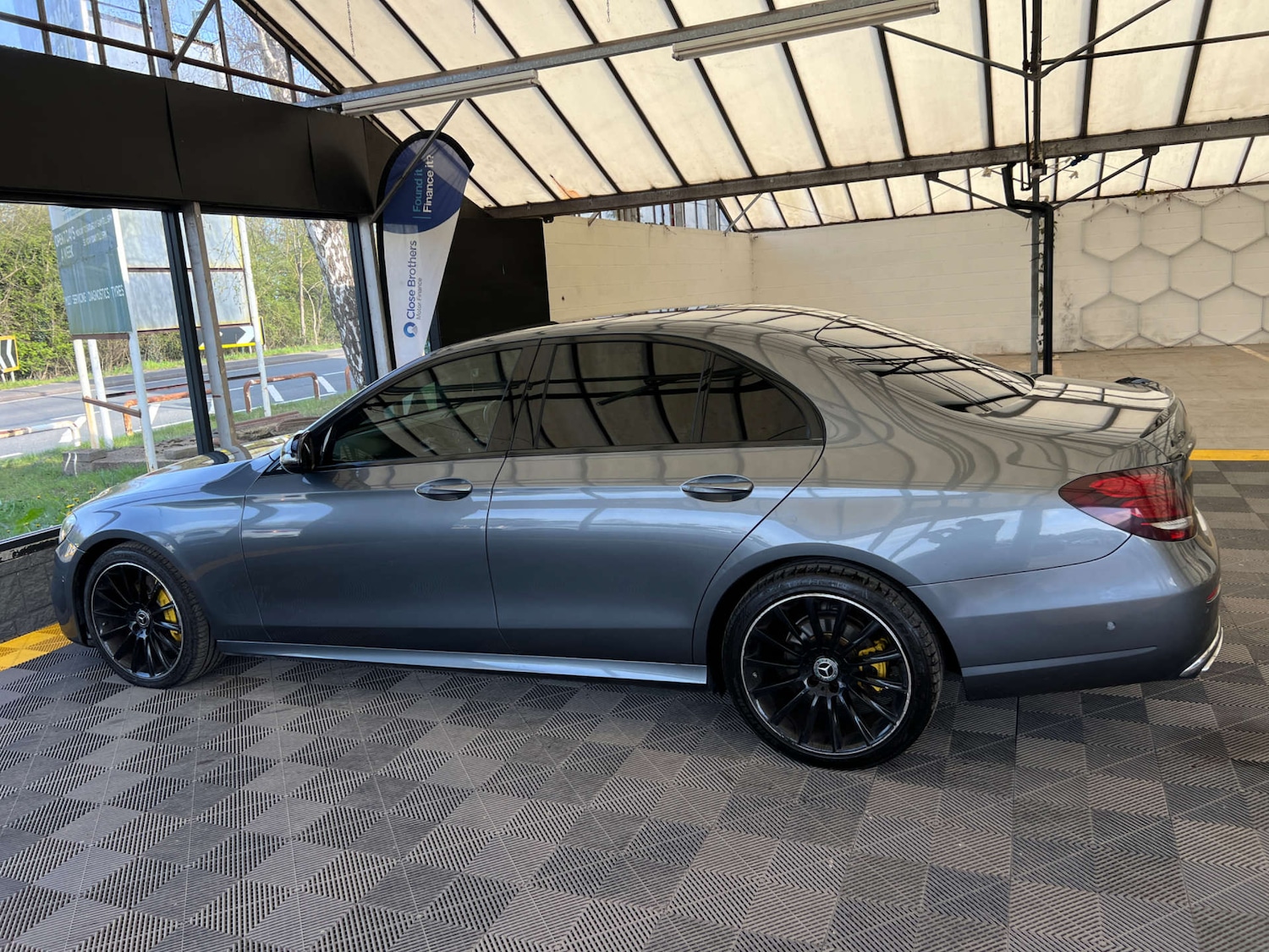 Used Mercedes-Benz E Class 2017 for sale - 78125390: Photo 7