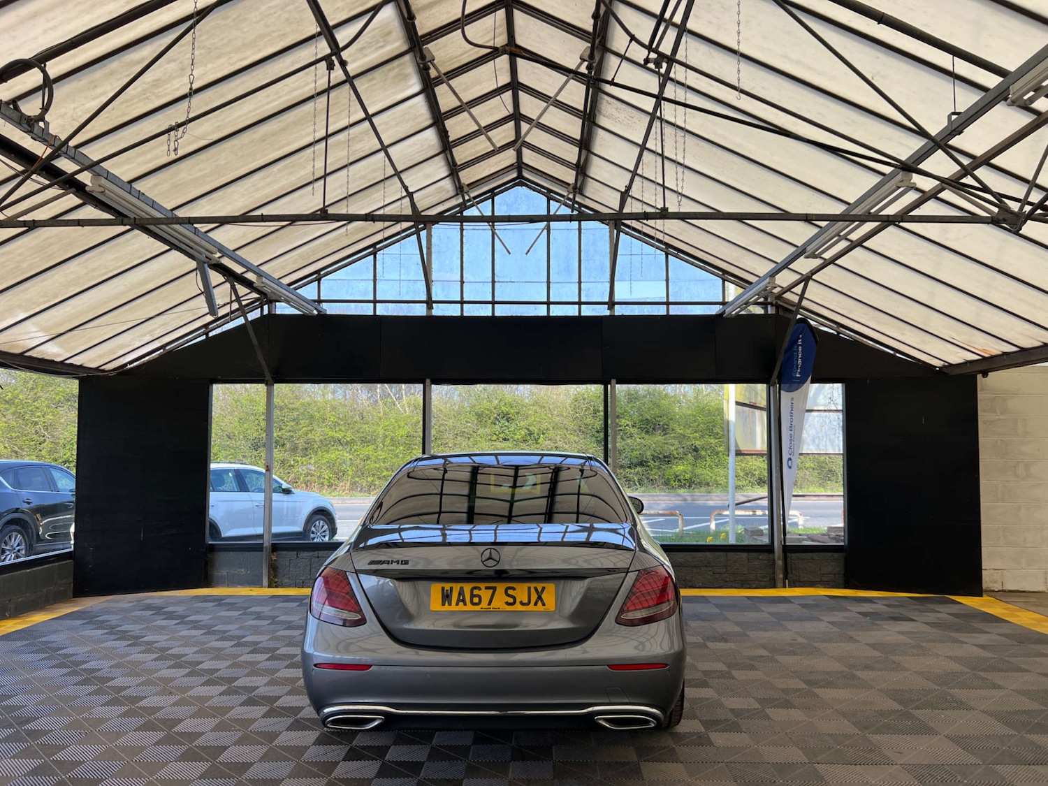 Used Mercedes-Benz E Class 2017 for sale - 78125390: Photo 8