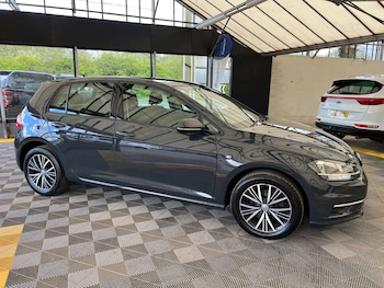 Used Volkswagen Golf 2018 for sale - 78236852: Photo