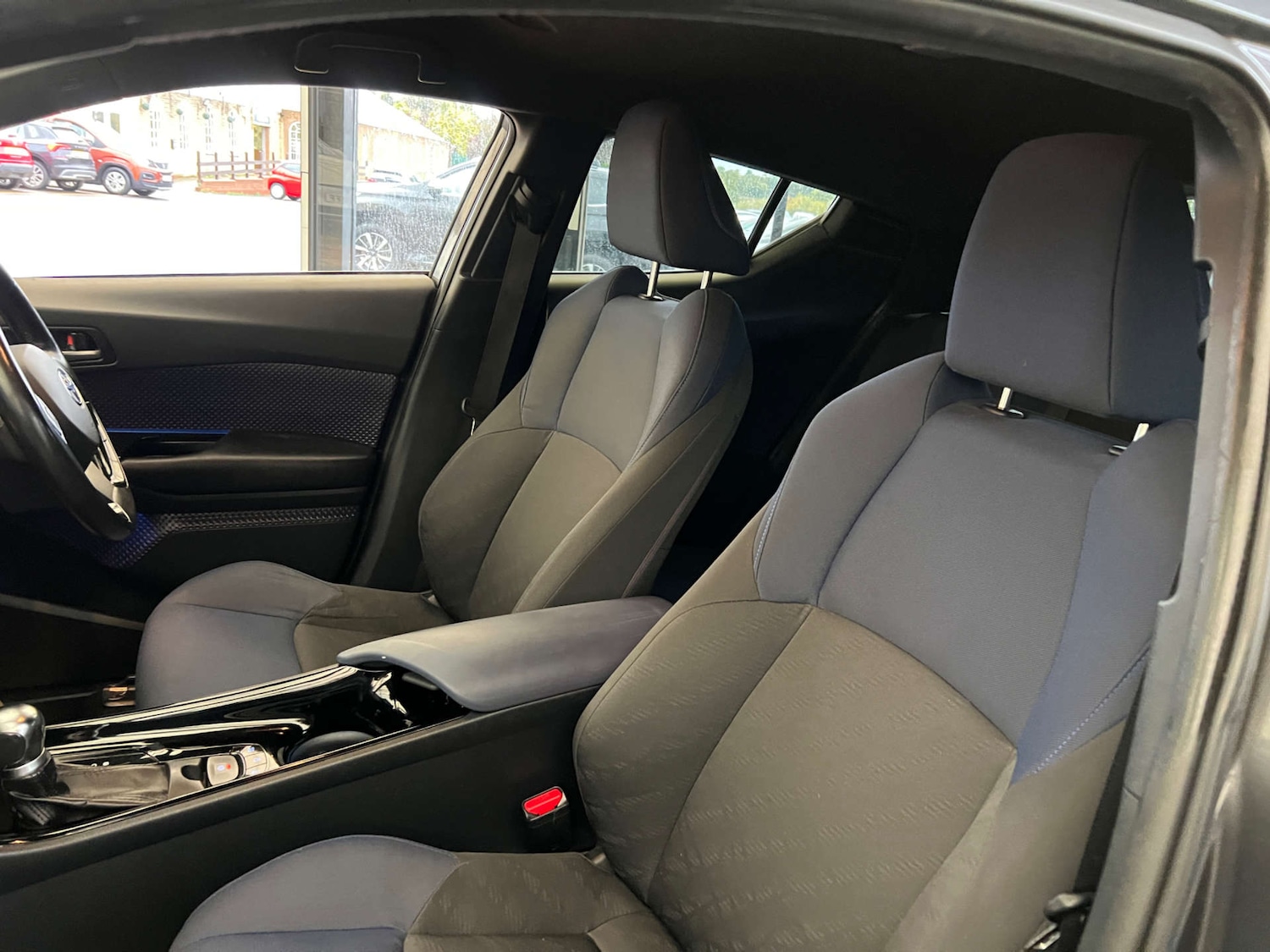 Used Toyota C-HR 2018 for sale - 76165315: Photo 27