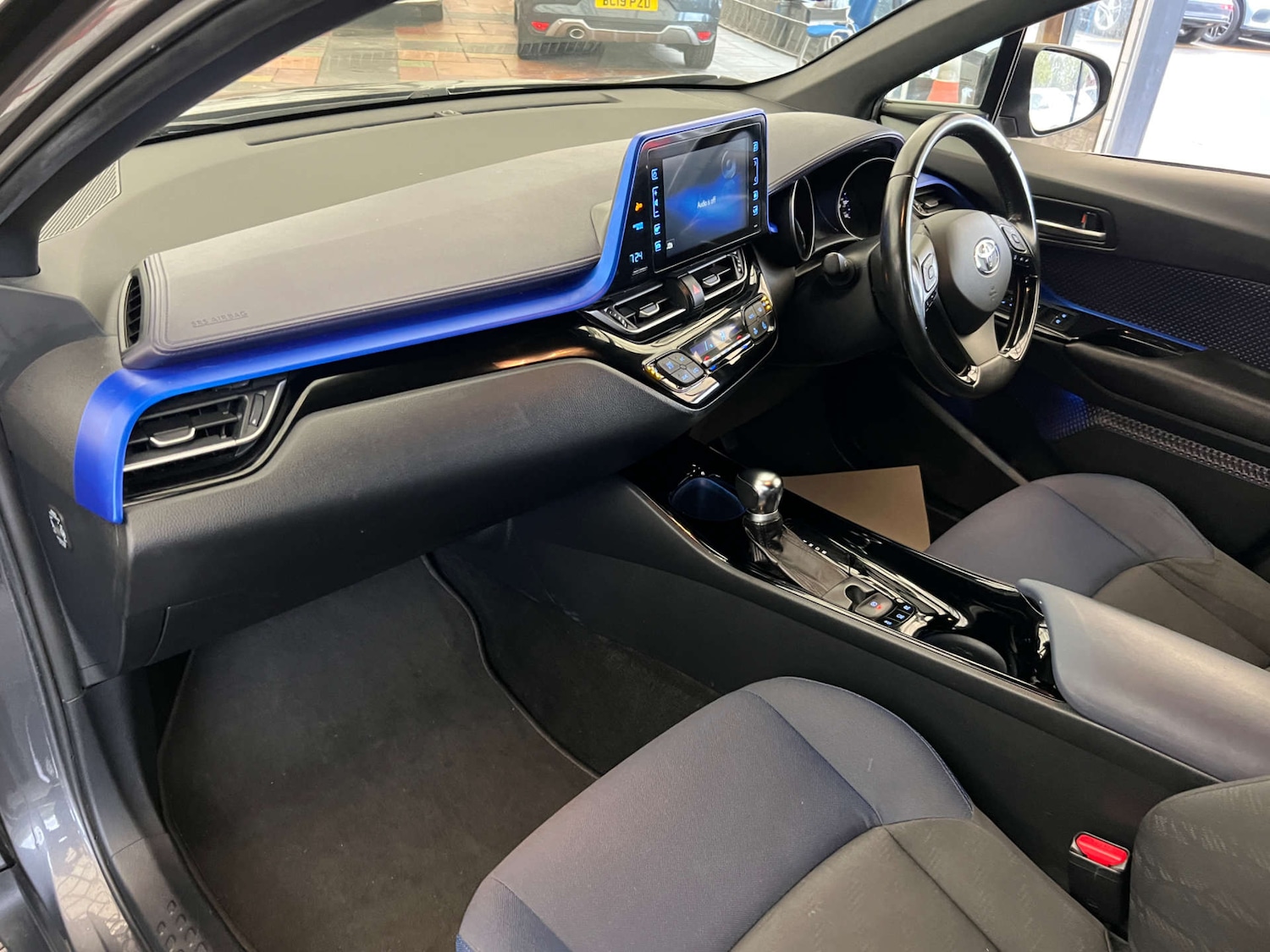 Used Toyota C-HR 2018 for sale - 76165315: Photo 28