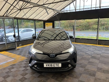 Used Toyota C-HR 2018 for sale - 76165315: Photo