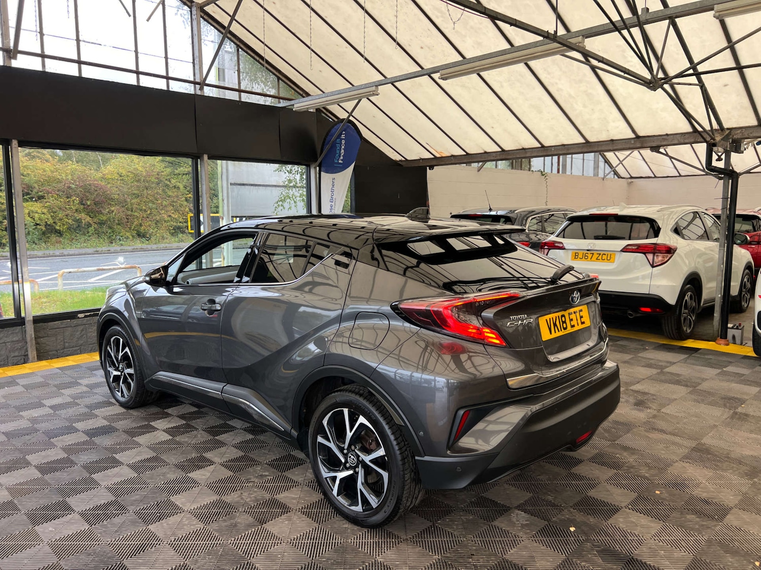 Used Toyota C-HR 2018 for sale - 76165315: Photo 5