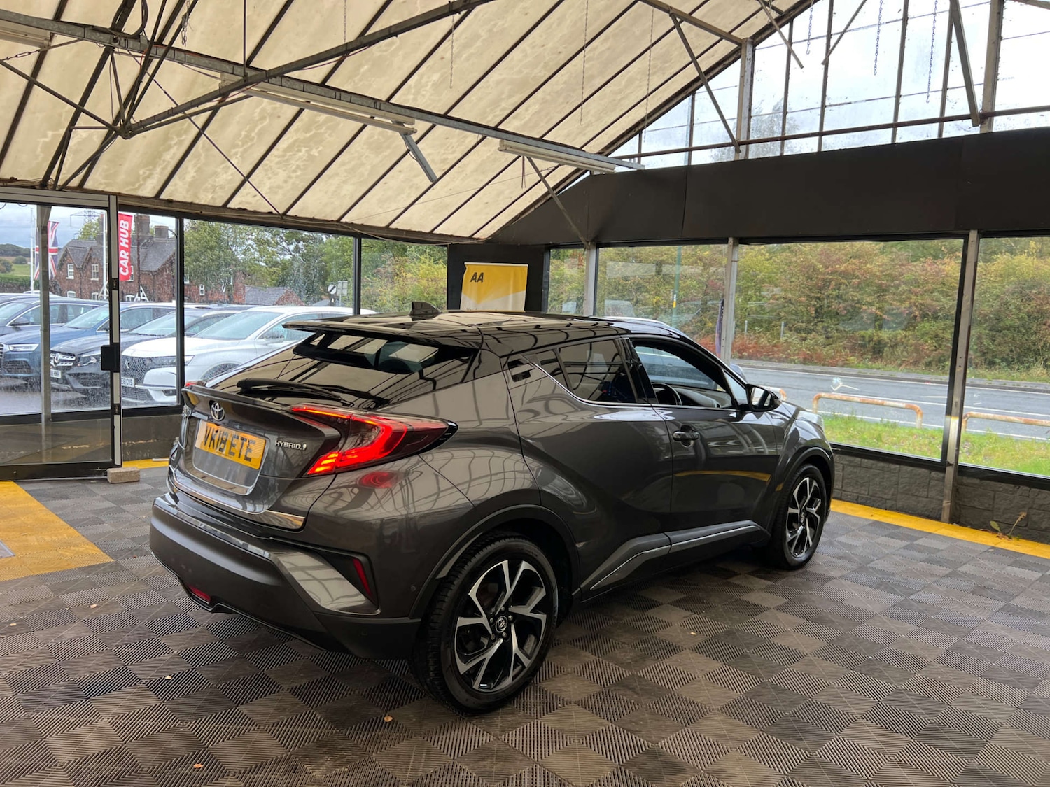 Used Toyota C-HR 2018 for sale - 76165315: Photo 7
