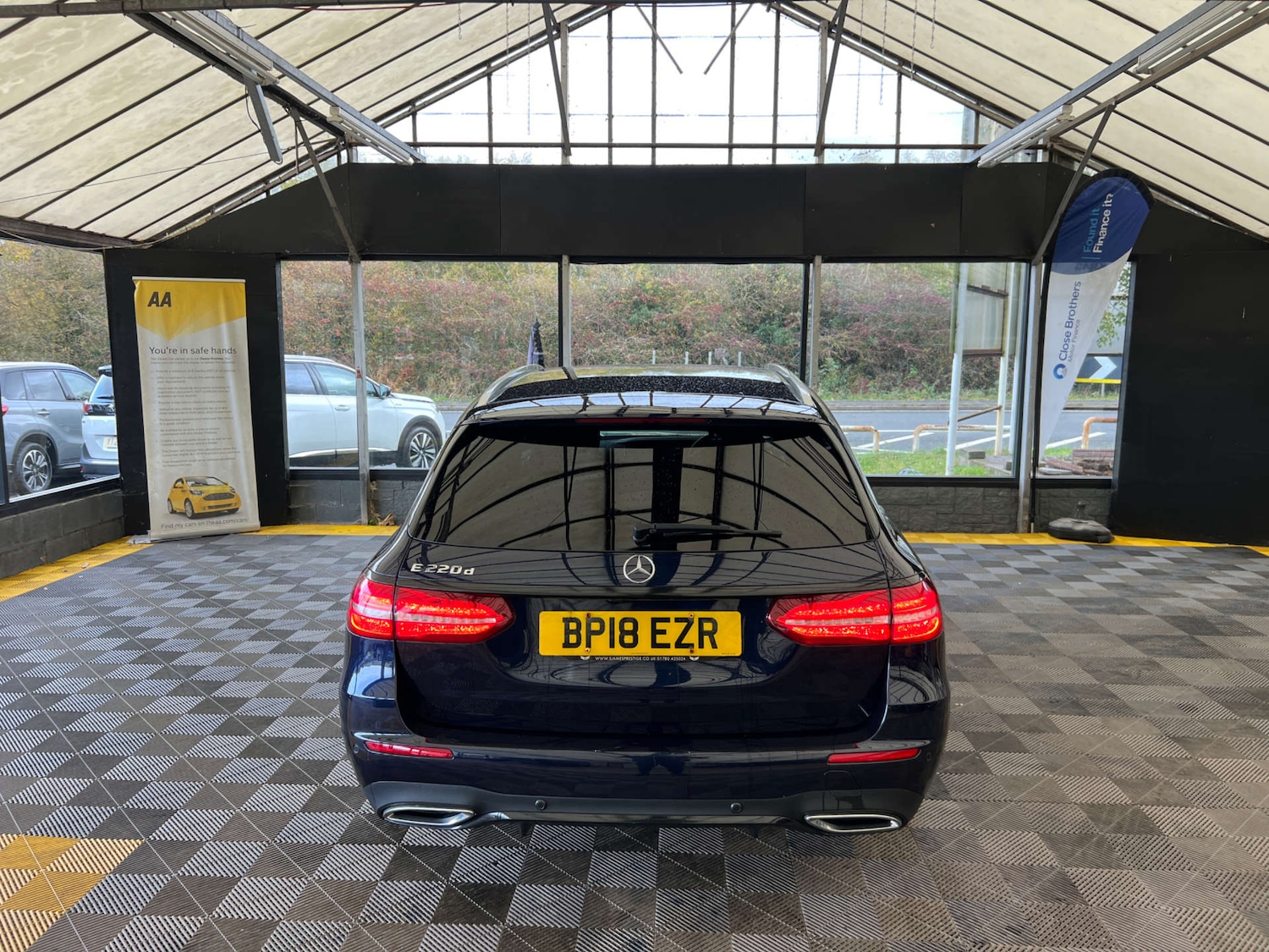 Used Mercedes-Benz E Class 2018 for sale - 76412611: Photo 6