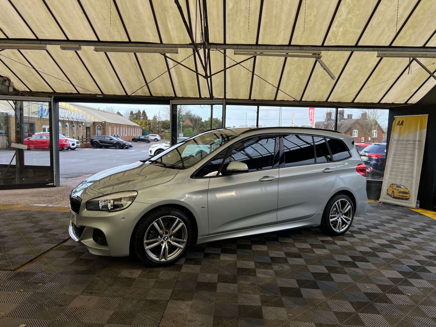 Used BMW 2 Series 2017 for sale - 77342187: Photo 5