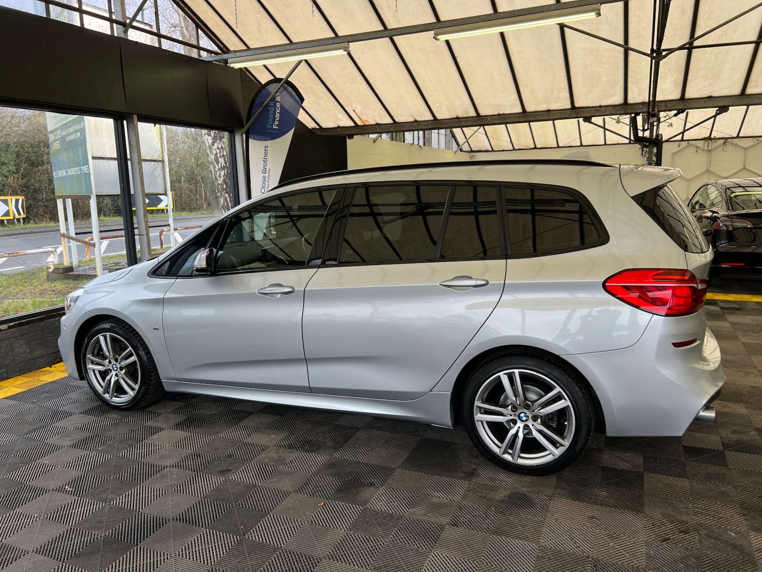 Used BMW 2 Series 2017 for sale - 77342187: Photo 7