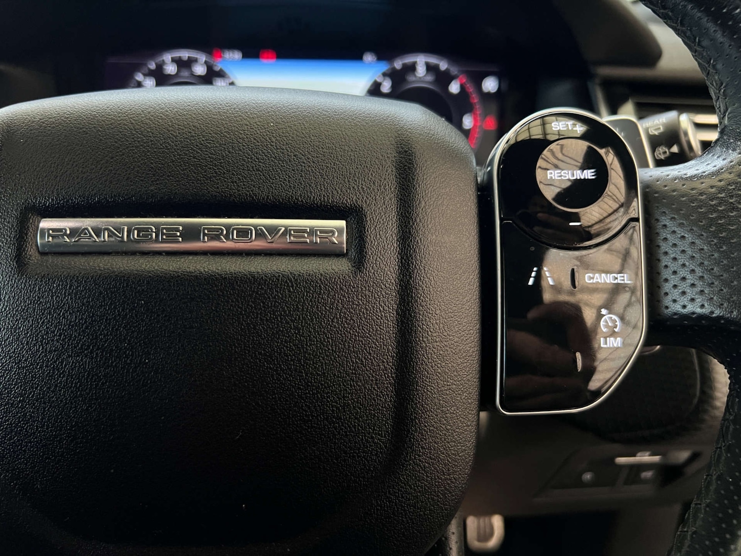 Used Land Rover Range Rover Velar 2018 for sale - 77789087: Photo 17