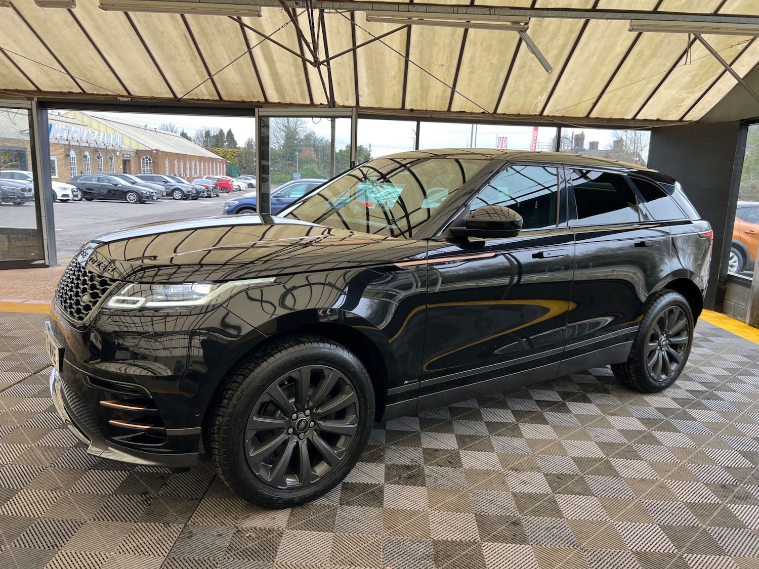 Used Land Rover Range Rover Velar 2018 for sale - 77789087: Photo 5