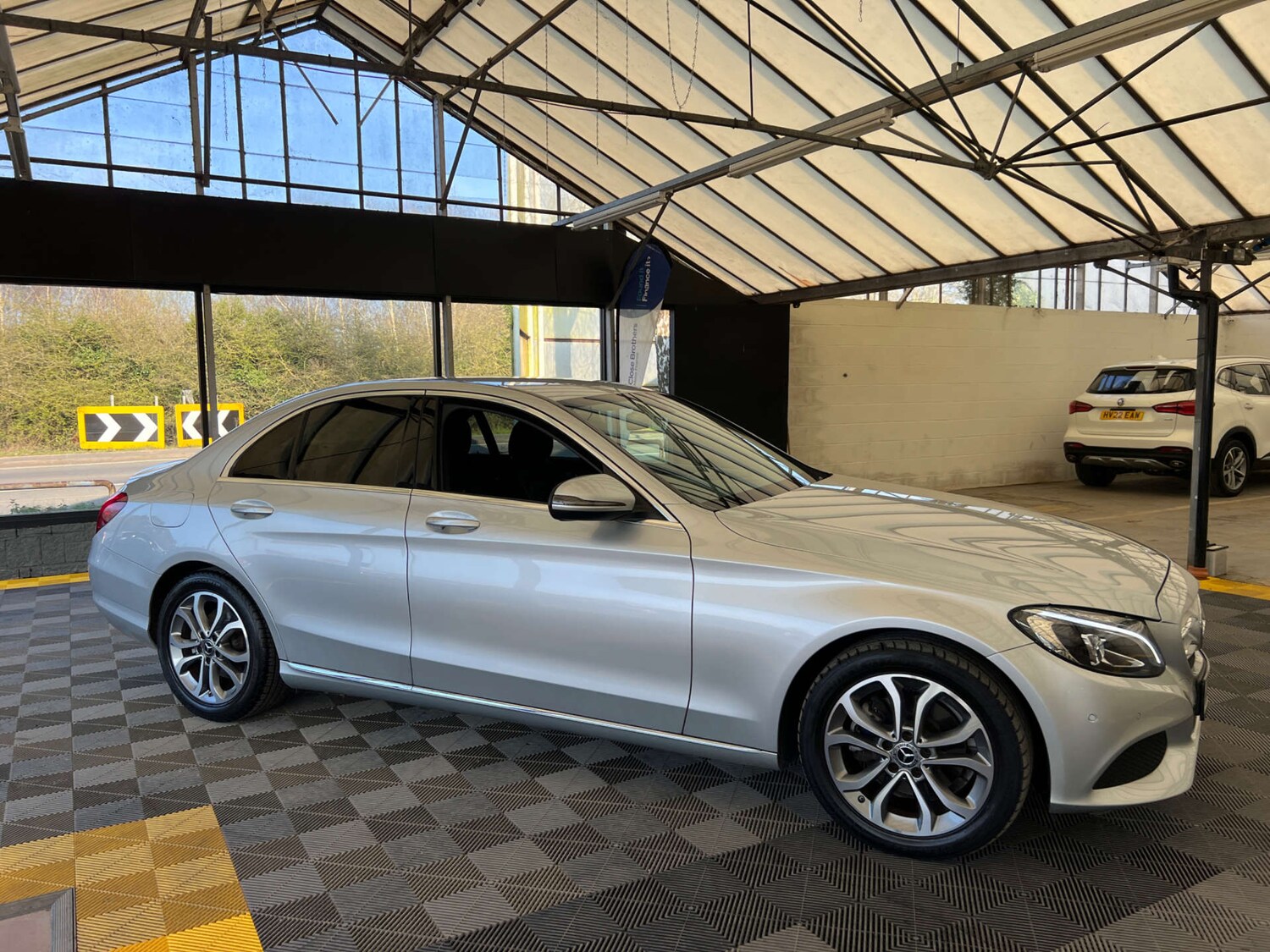 Used Mercedes-Benz C Class 2018 for sale - 77979862: Photo 3