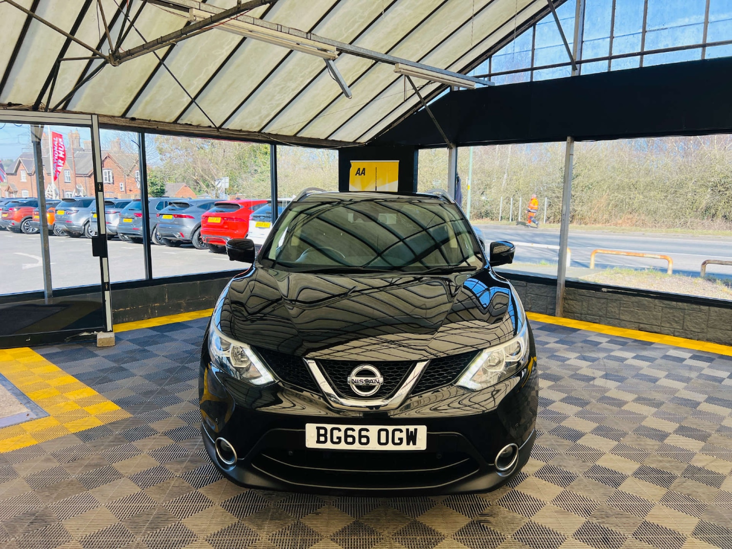 Used Nissan Qashqai 2016 for sale - 77285501: Photo 2