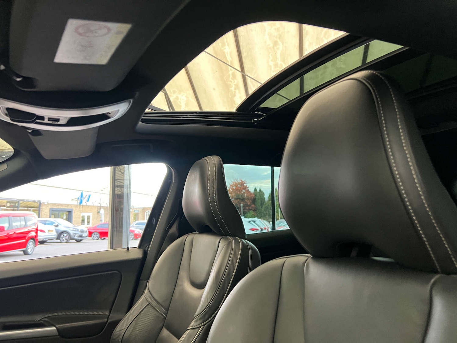 Used Volvo XC60 2017 for sale - 76339964: Photo 26