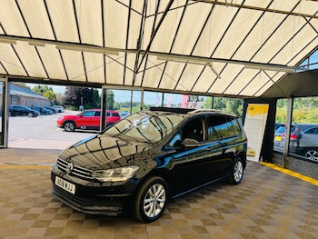 Used Volkswagen Touran 2018 for sale - 75470118: Photo
