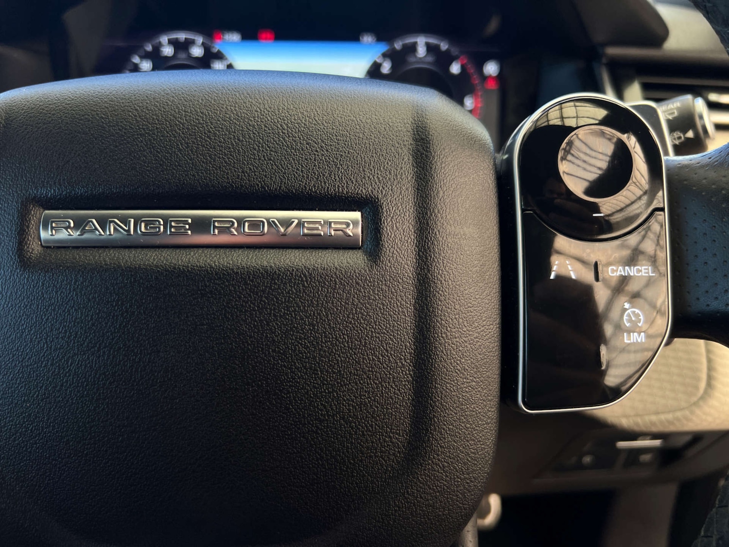 Used Land Rover Range Rover Velar 2018 for sale - 77896029: Photo 13