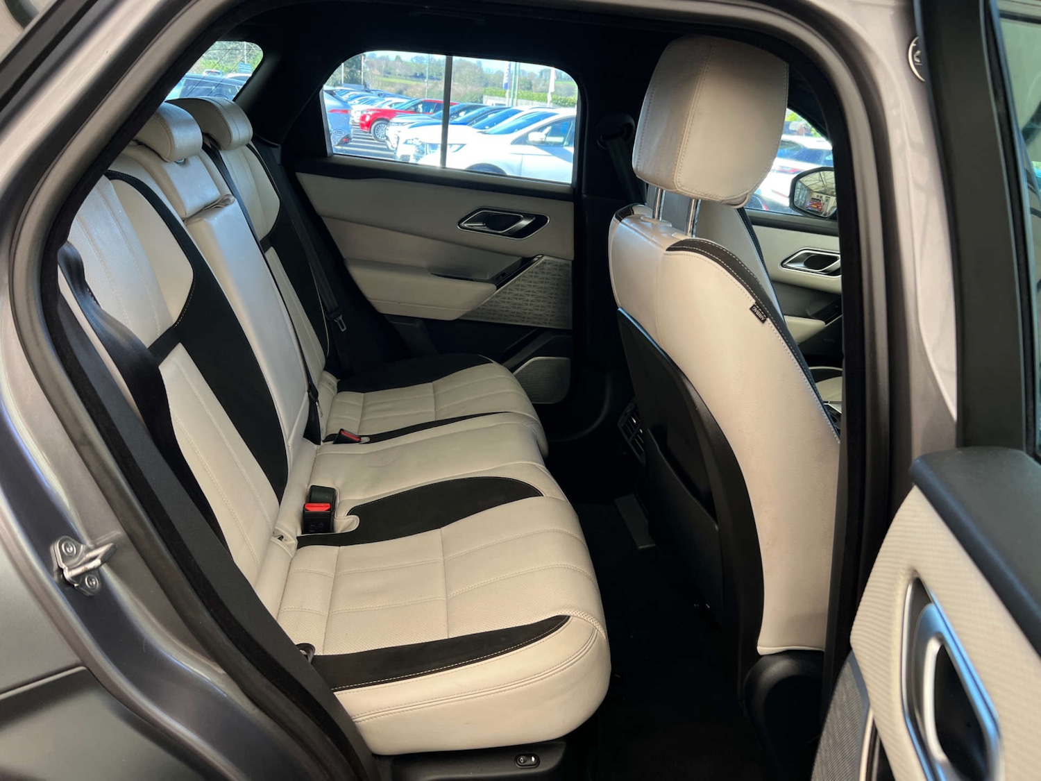 Used Land Rover Range Rover Velar 2018 for sale - 77896029: Photo 22