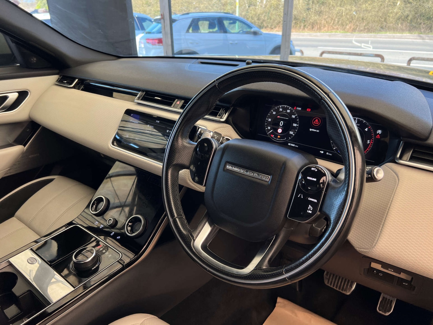 Used Land Rover Range Rover Velar 2018 for sale - 77896029: Photo 9