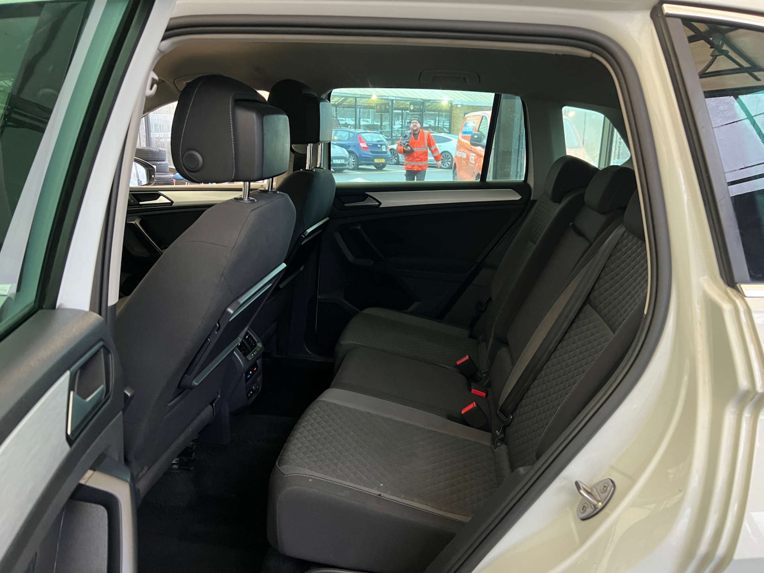 Used Volkswagen Tiguan 2018 for sale - 77897105: Photo 24