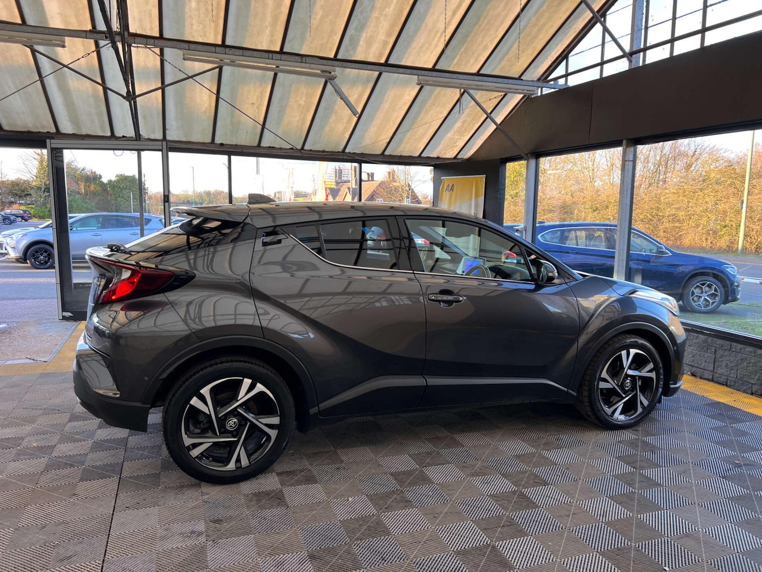 Used Toyota C-HR 2023 for sale - 77704368: Photo 9