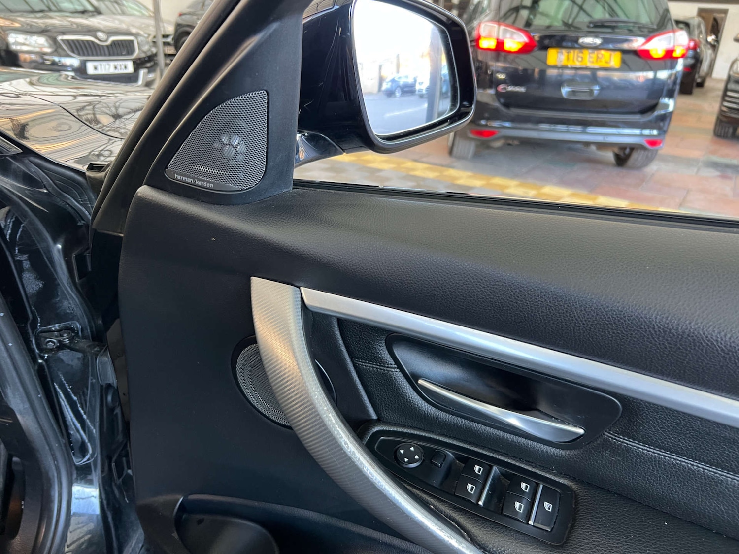 Used BMW 3 Series 2018 for sale - 76650398: Photo 12