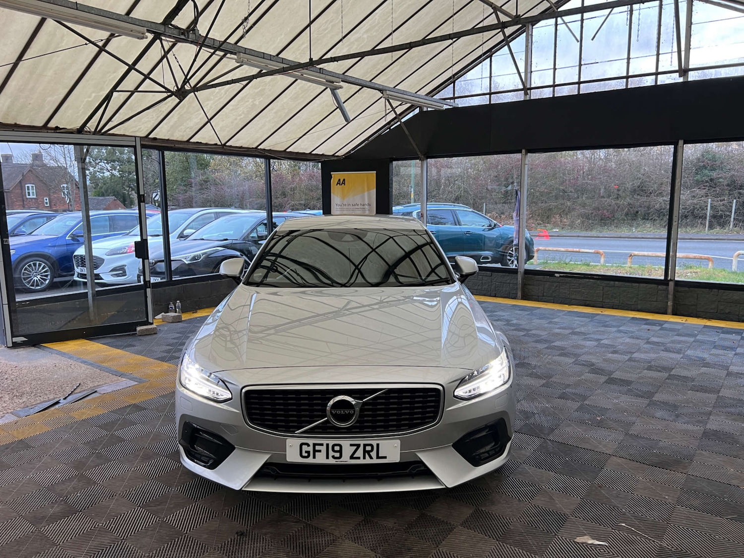 Used Volvo S90 2019 for sale - 77792537: Photo 3