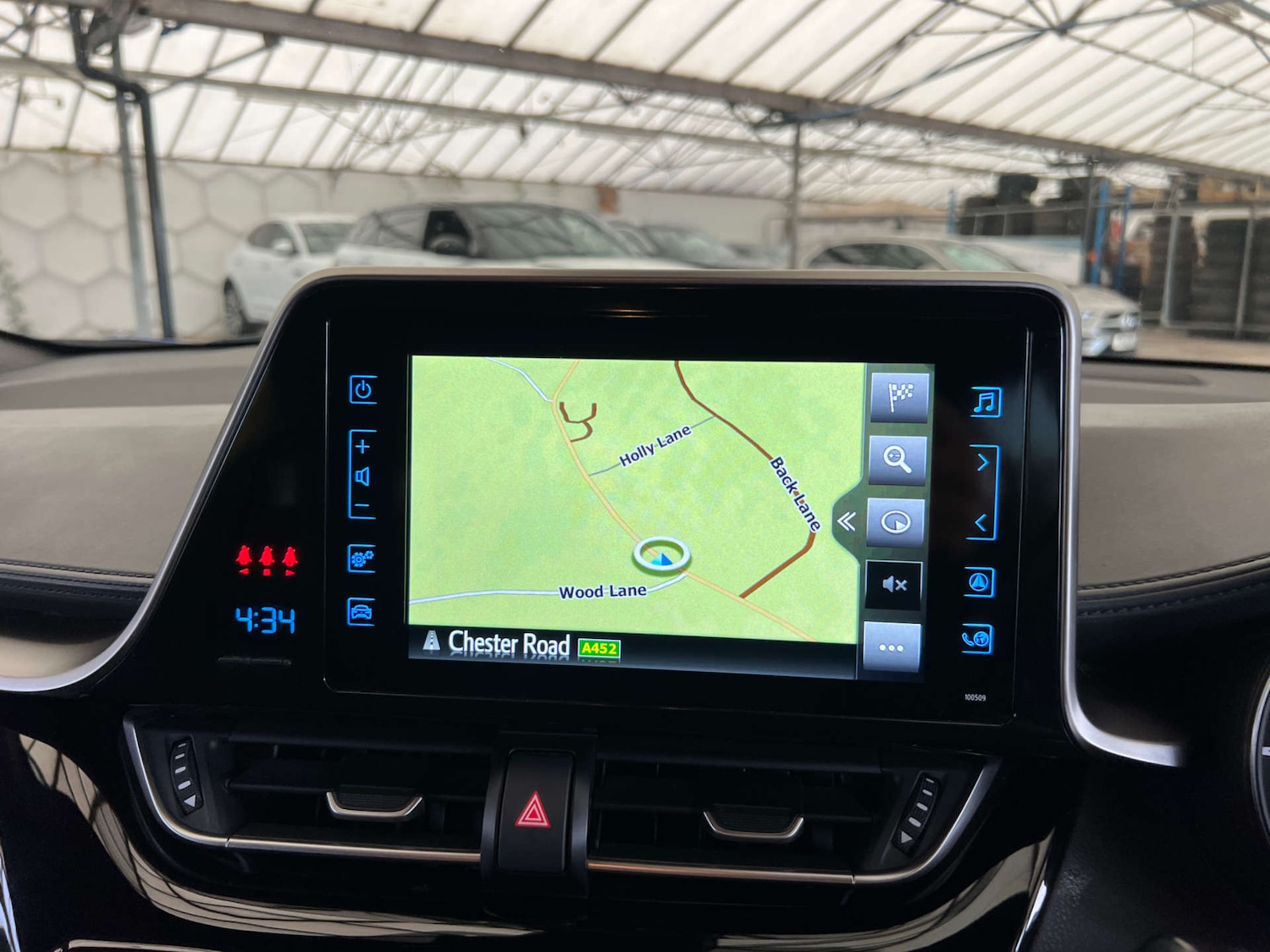 Used Toyota C-HR 2019 for sale - 76483205: Photo 14