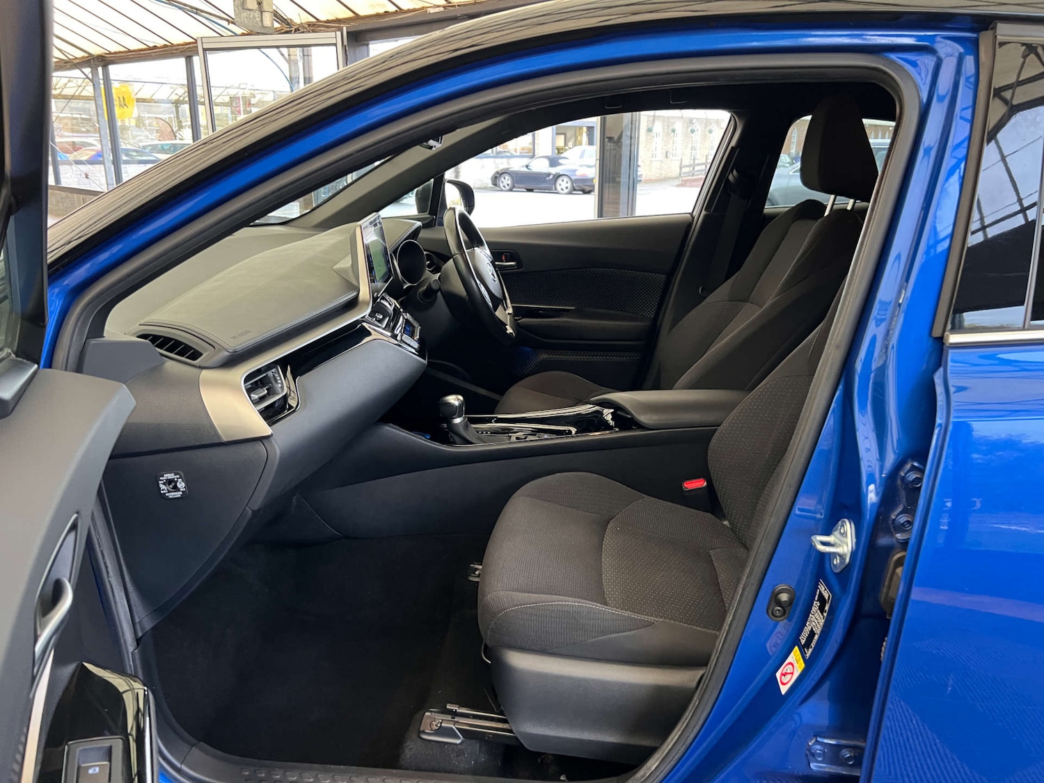 Used Toyota C-HR 2019 for sale - 76483205: Photo 19